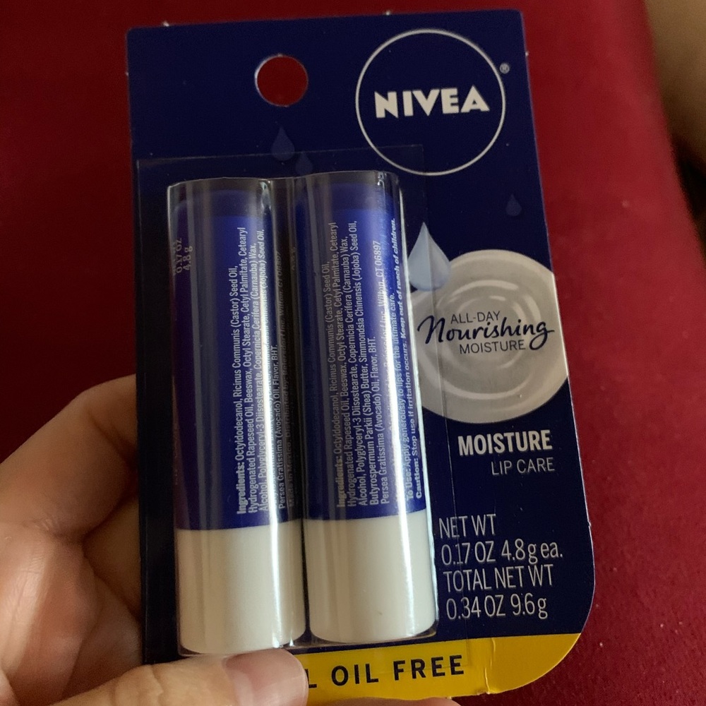 Nivea moisture lip care
